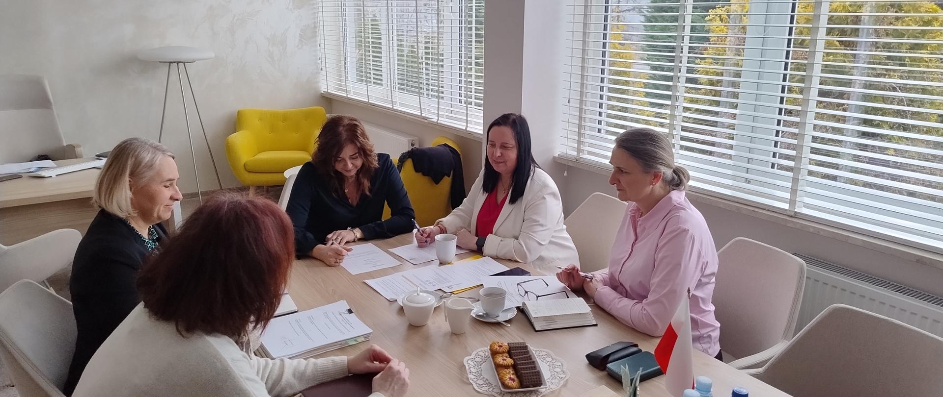 Zdjęcie przedstawia spotkanie przedstawicieli ITD oraz WIORiN