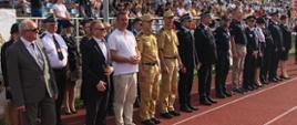 Widok z boku. Trybuna honorowa Krajowych Zawodów Sportowo-Pożarniczych MDP wg. regulaminu CTIF.