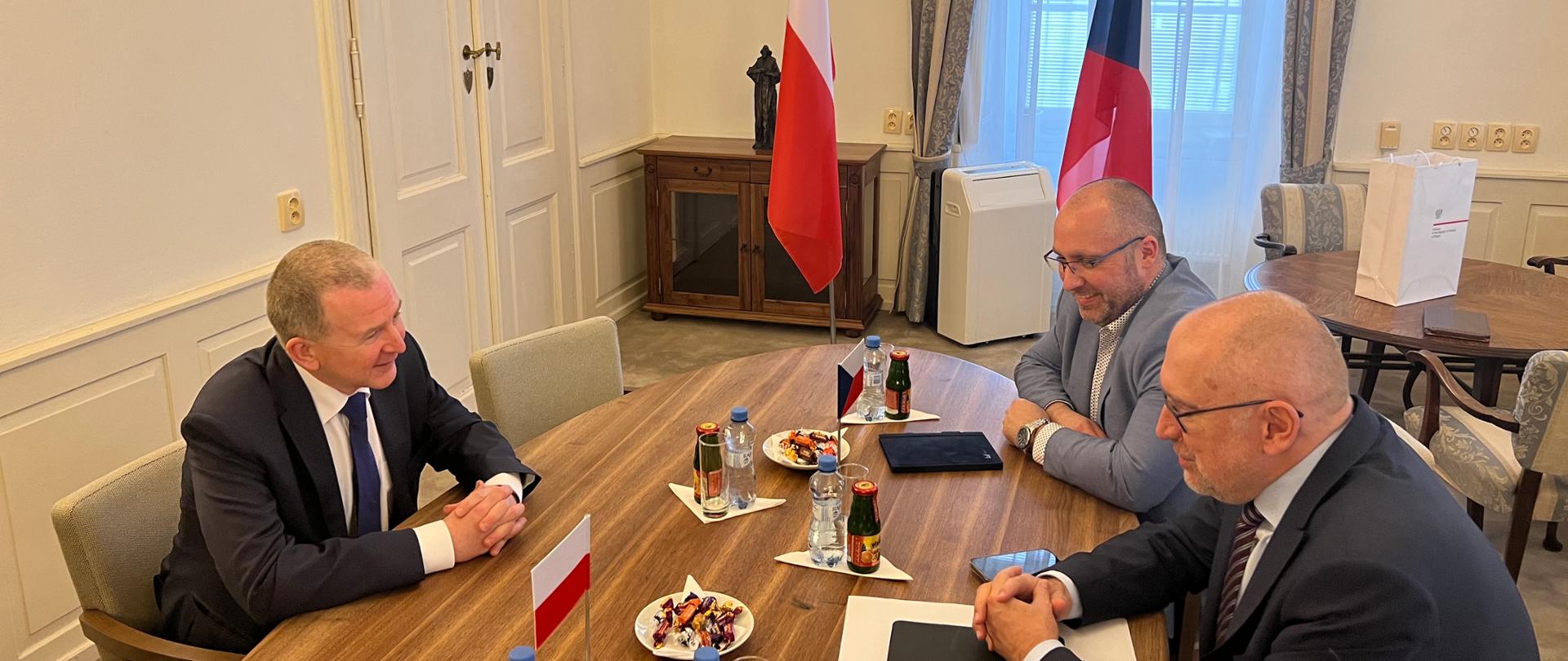 Spotkanie Ambasadora RP z Ministrem Szkolnictwa, Młodzieży i Wychowania Fizycznego RCz Mikulášem Bekiem