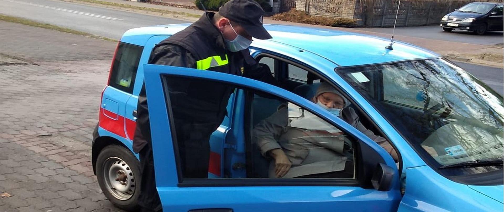 Pomoc w transporcie osoby starszej do punktu szczepień