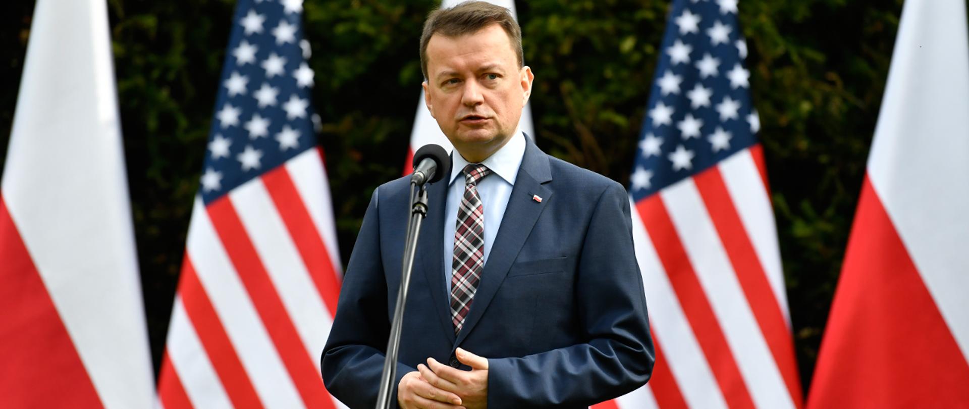 270418_MMB_USA_MON_01