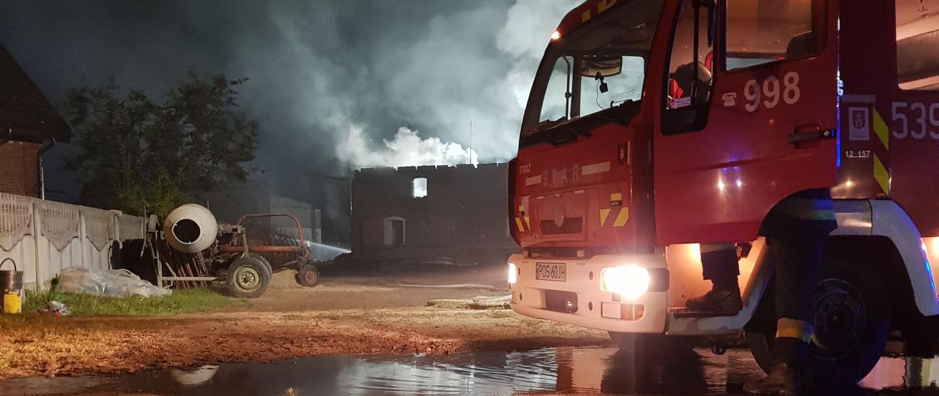 Pożar budynków gospodarczo-inwentarskich w Garkach
