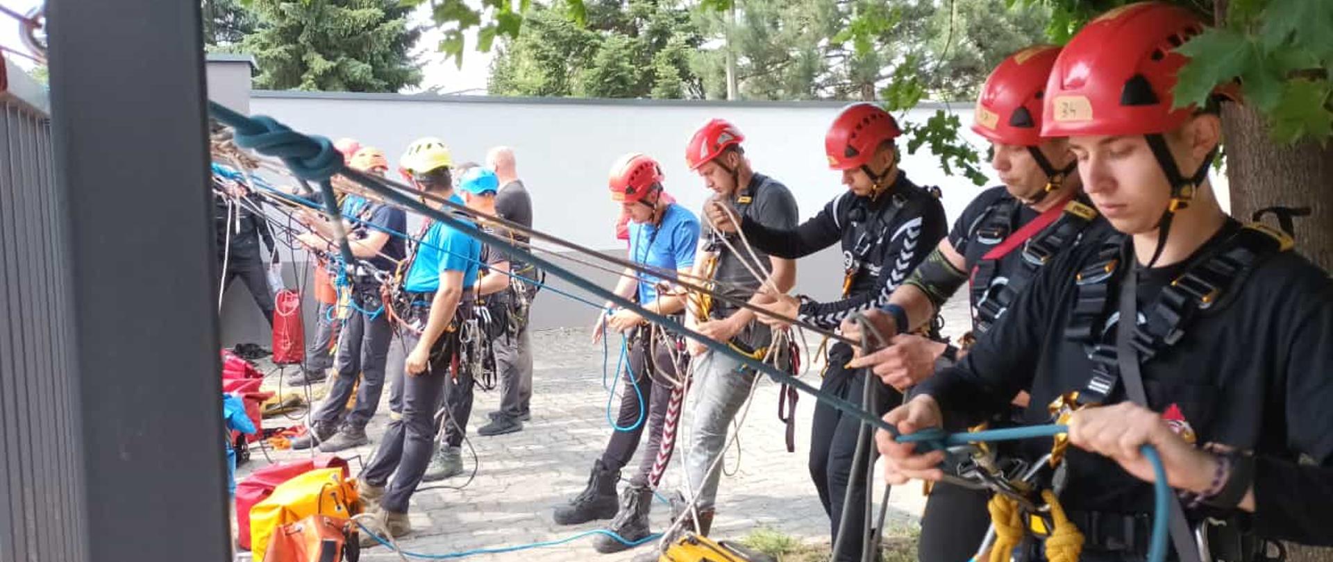 Centralny egzamin na młodszego ratownika wysokościowego