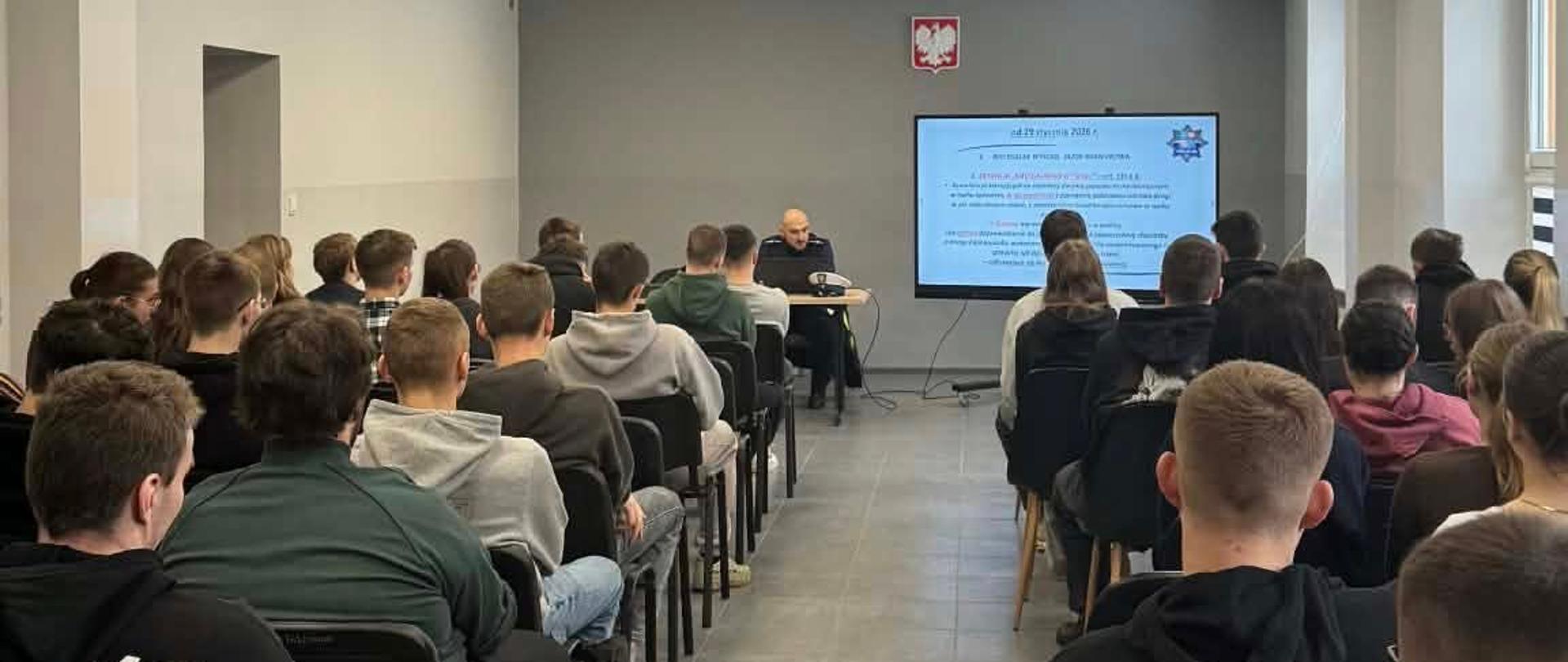 Spotkanie z funkcjonariuszem Policji z Wydziału Ruchu Drogowego