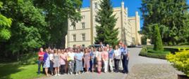 Zdjęcie grupowe uczestników spotkania kontrolerów Programu Interreg VIA Brandenburgia-Polska 2021-2027 w Mierzęcinie