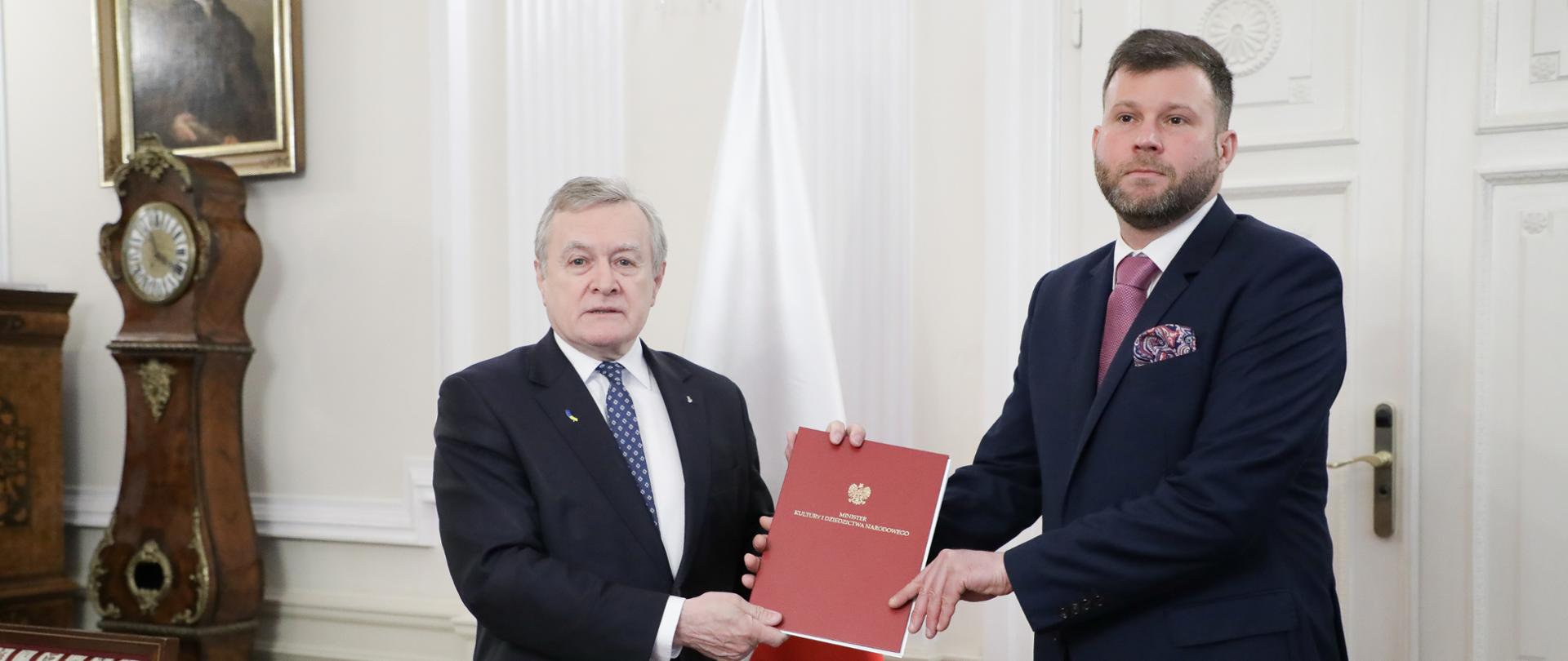 ​​​​​​​Wicepremier, minister kultury prof. Piotr Gliński powołał dr. Michała Laszczkowskiego na stanowisko p.o. dyrektora nowo powstałego Narodowego Instytutu Konserwacji Zabytków, fot. Danuta Matloch