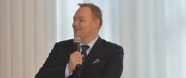 Wiceminister Tomasz Dąbrowski