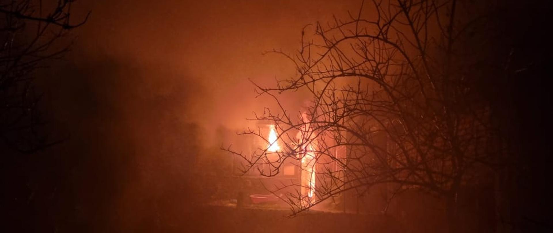 Pożar budynku jednorodzinnego.