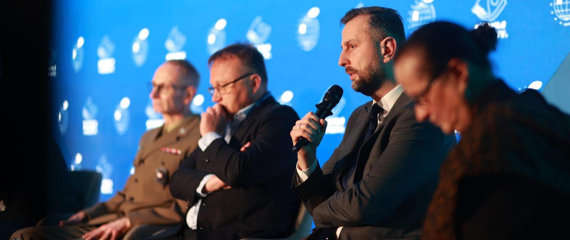 3 marca br. Władysław Kosiniak-Kamysz, wiceprezes Rady Ministrów, minister obrony narodowej, uczestniczył w X Europejskim Kongresie Samorządów w Mikołajkach. Wydarzenie to, będące największą w Polsce platformą dialogu dla samorządowców, zgromadziło ponad 2500 gości, w tym liderów samorządów z Polski i Europy, przedstawicieli administracji, organizacji pozarządowych, świata nauki i biznesu.