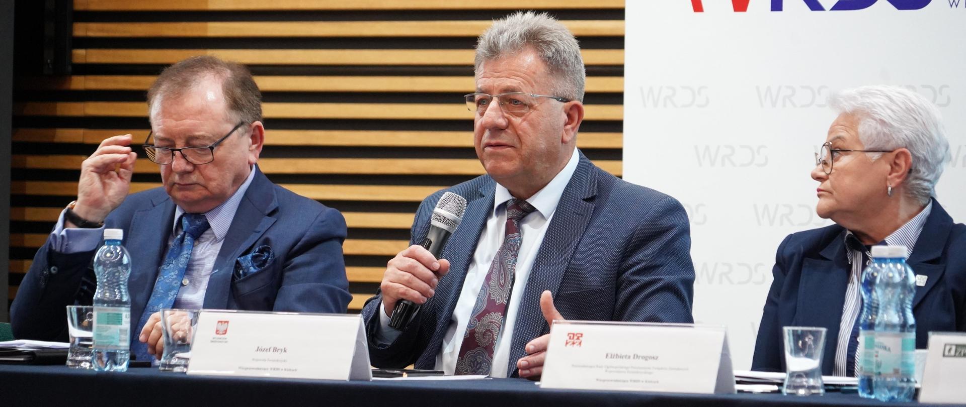 Obradowała WRDS