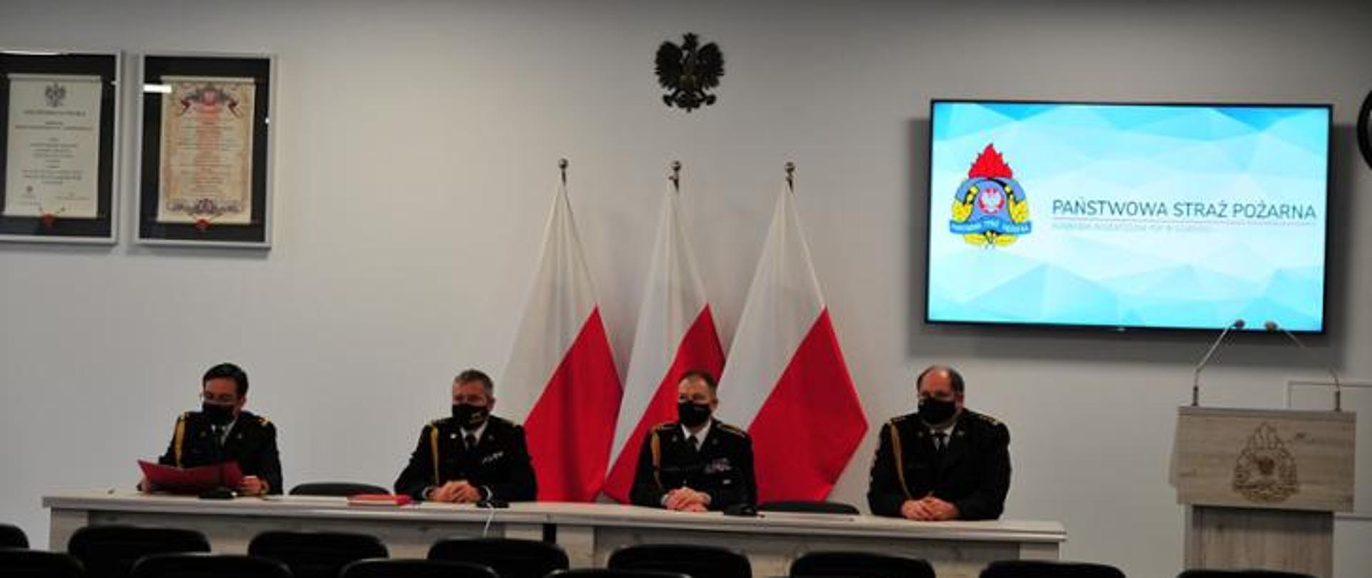 Zdjęcie przedstawia kierownictwo KW PSP w Gdańsku podczas wideokonferencji.