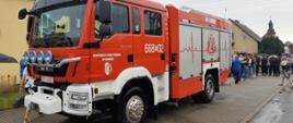 Powitanie nowego auta, średniego samochodu ratowniczo-gaśniczego dla jednostki Ochotniczej Straży Pożarnej w Głomsku 