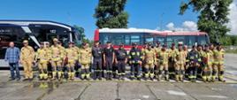Funkcjonariusze KP PSP w Kędzierzynie-Koźlu oraz strażacy ratownicy biorący udział w ćwiczeniach.