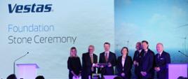 Wmurowanie kamienia węgielnego pod fabrykę Vestas w Szczecinie. W uroczystości uczestniczył wicemin. Niemczycki i król Danii Fryderyk X