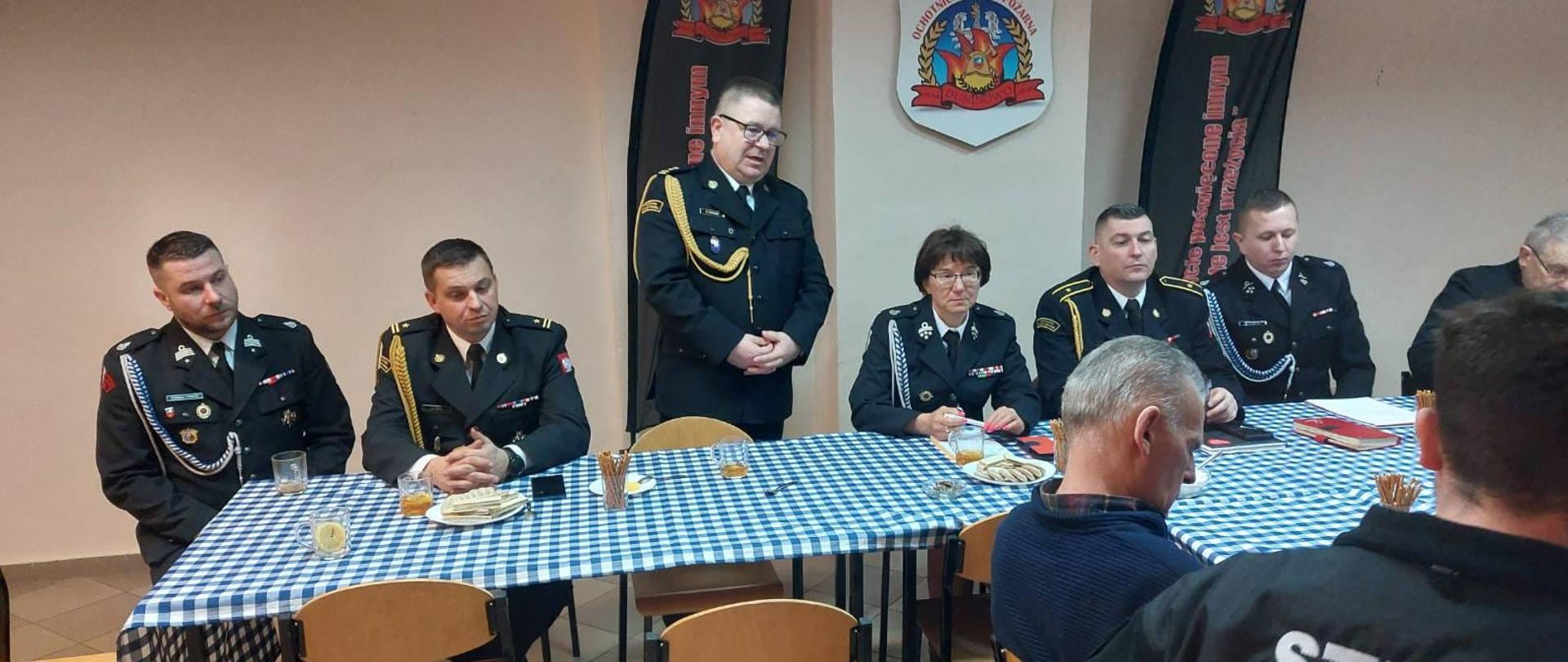 Zdjęcie z uczestnikami zebrania