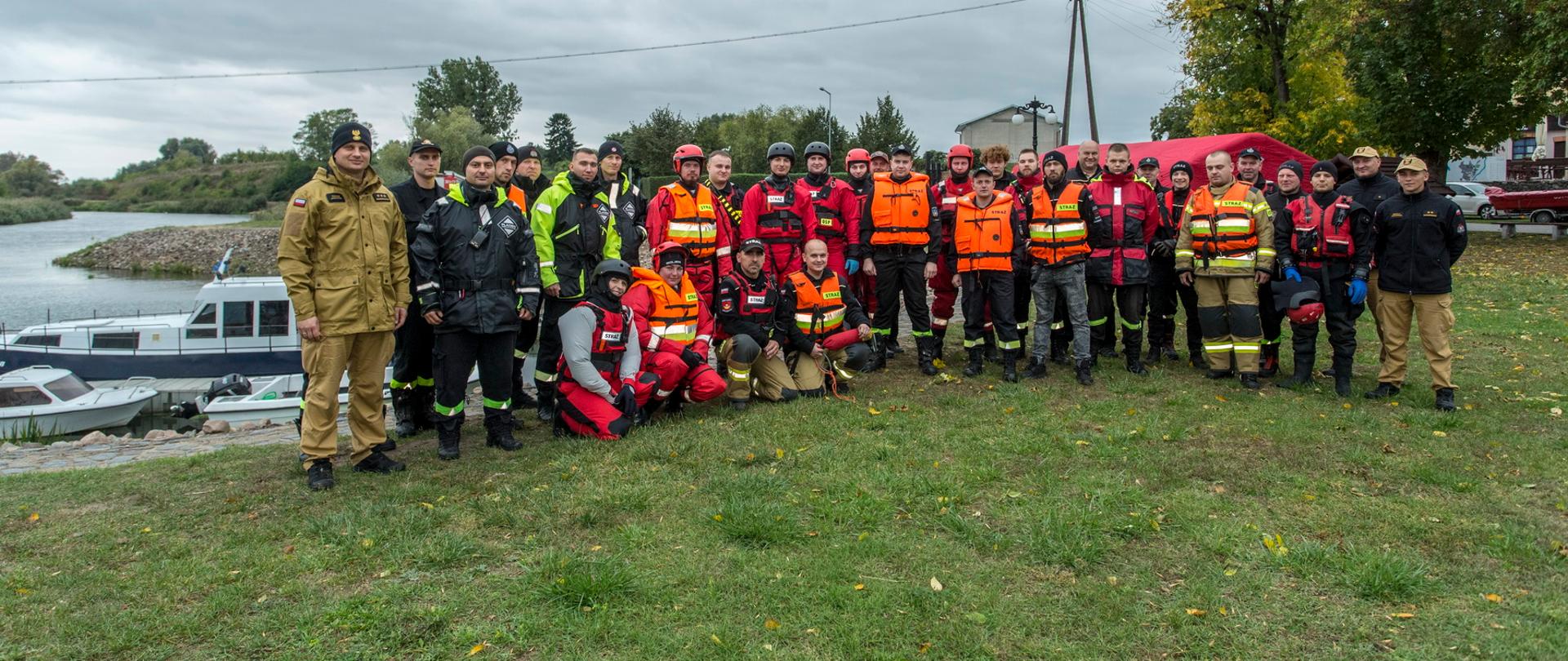 Zdjęcie grupowe uczestników