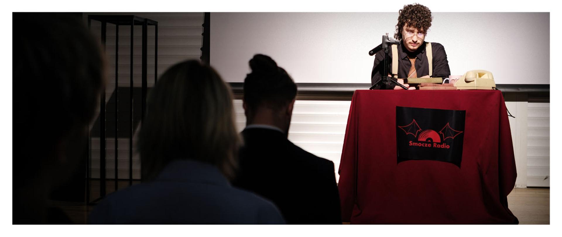 Uroczyste pożegnanie klas maturalnych przygotowane przez klasę 4A. fot. Wiktor Kasprzyk