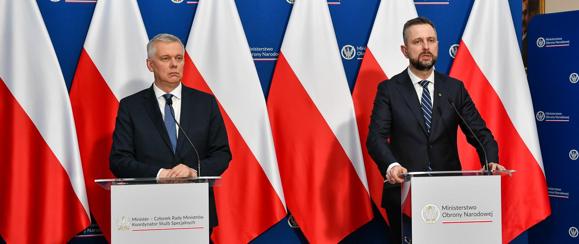 15 stycznia 2026 r. po zakończeniu spotkania z Prezydentem RP, w siedzibie MON odbyła się konferencja prasowa wicepremiera - ministra obrony narodowej Władysława Kosiniaka-Kamysza oraz ministra - koordynatora służb specjalnych Tomasza Siemoniaka. Fot. plut. Wojciech Król/MON
