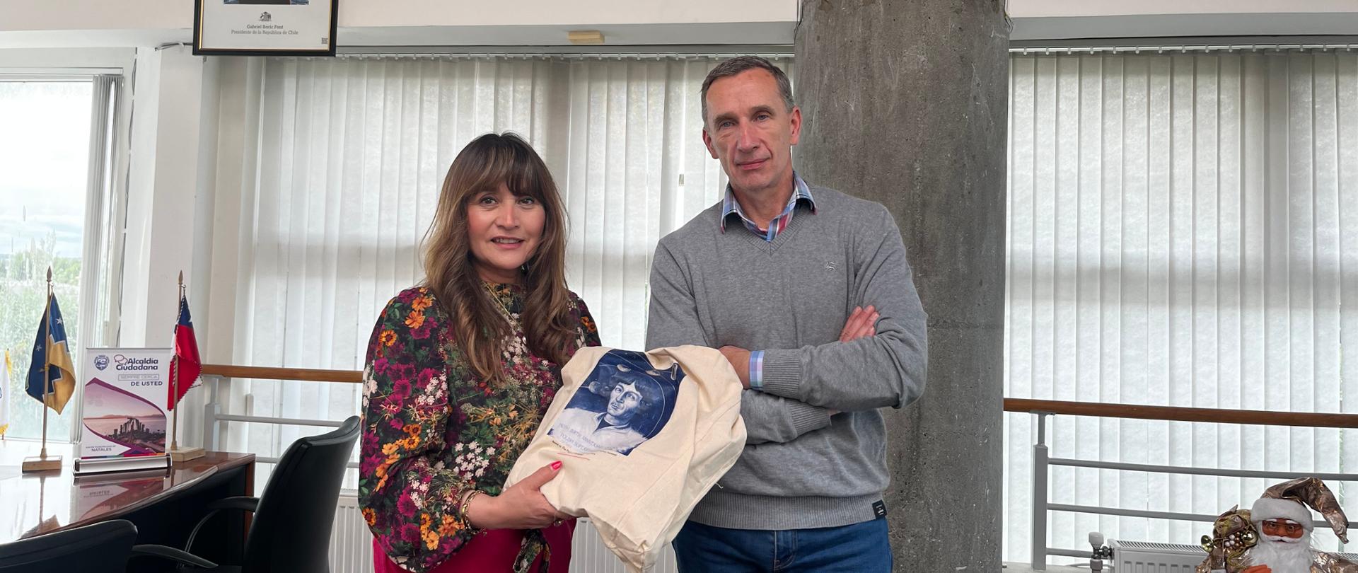 Puerto Natales spotkanie z burmistrzem miasta Antonietą Oyarzo 