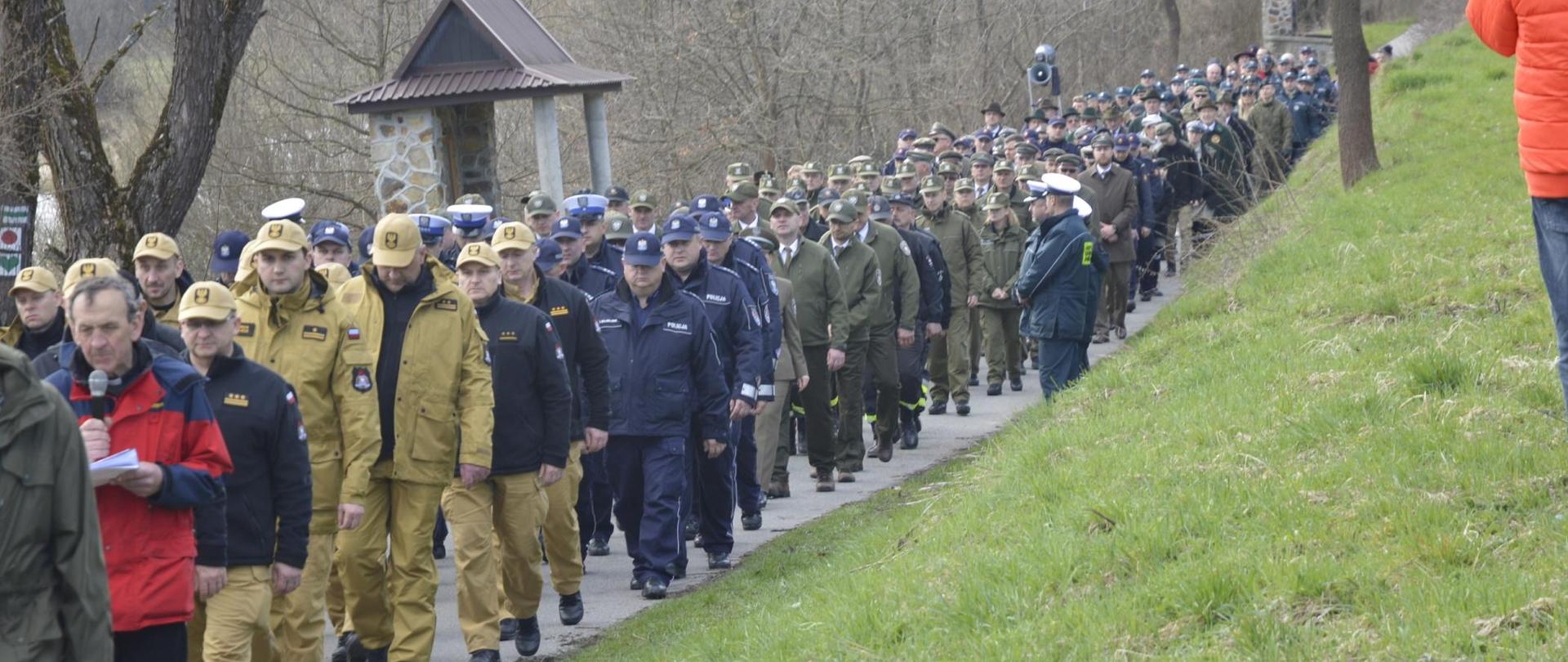 Droga krzyzowa służb mundurowych