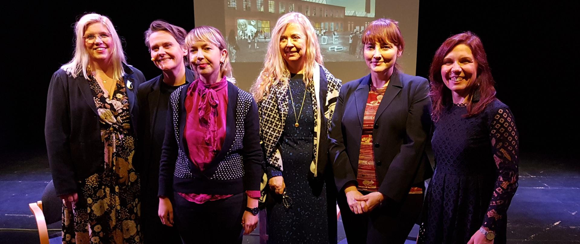 Zdjęcie grupowe Women in culture