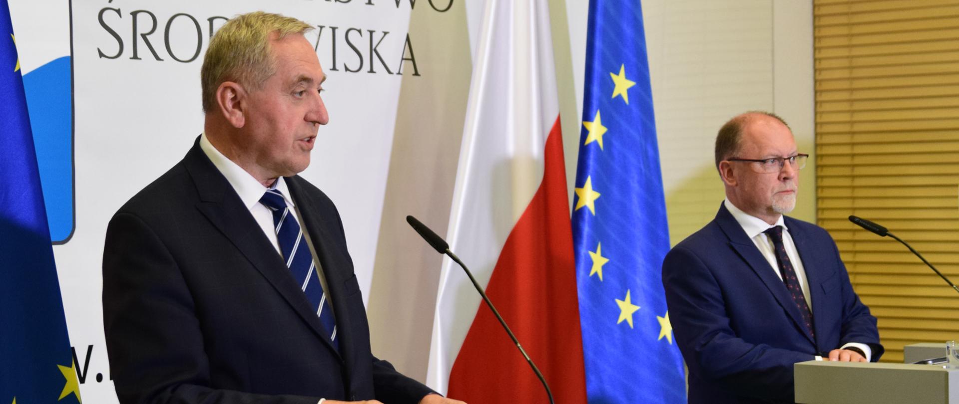 minister środowiska Henryk Kowalczyk oraz wojewoda mazowiecki Zdzisław Sipiera