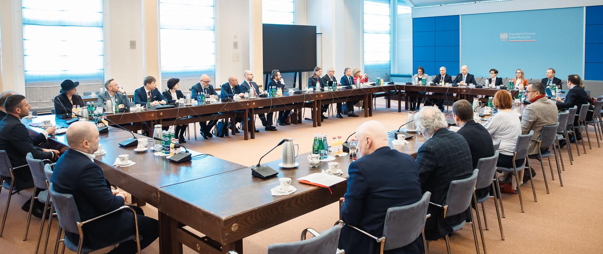 Minister, Chairman of the Standing Committee of the Council of Ministers, Maciej Berek during a meeting with representatives of professional self-governments.