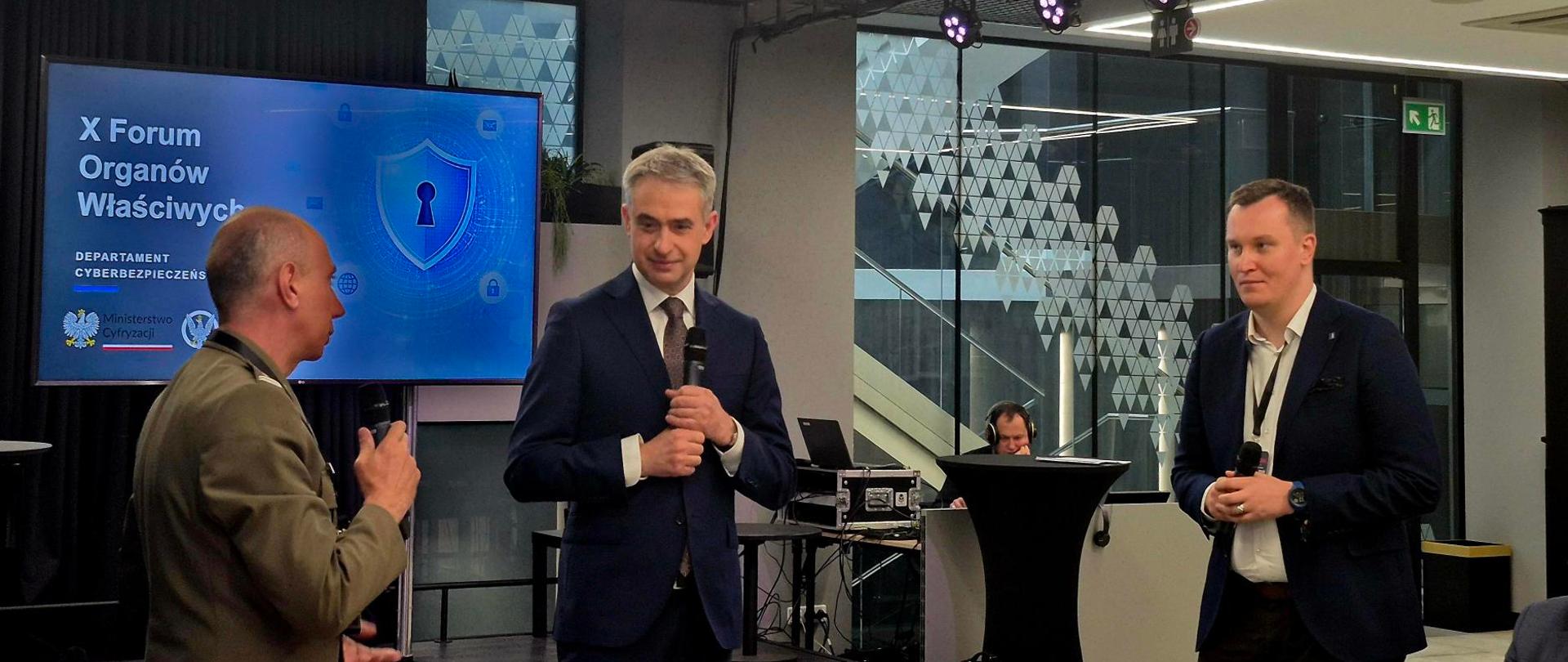 Minister Cyfryzacji Krzysztof Gawkowski podczas spotkania na Forum.