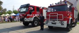 dwa samochody pożarnicze na placu OSP Zajezierze