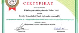 Zdjęcie przedstawia pisemny certyfikat dla najbezpieczniejszego powiatu w Polsce 2020.