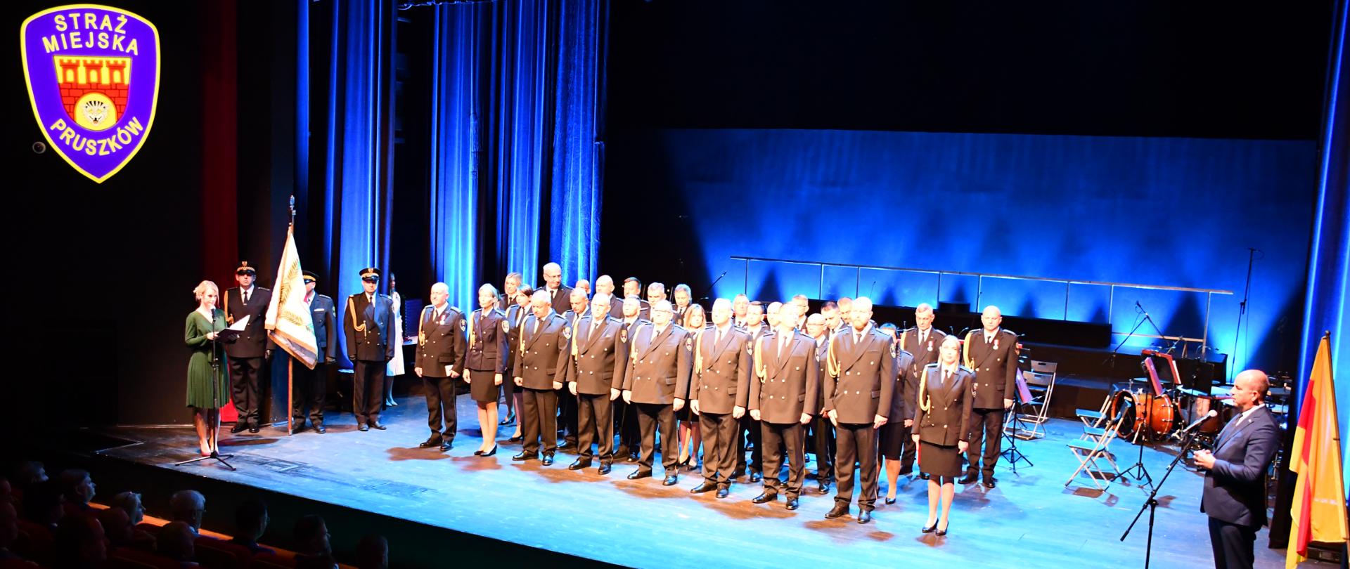 Wręczenie odznaczeń państwowych z okazji 30-lecia działalności Pruszkowskiej Straży Miejskiej