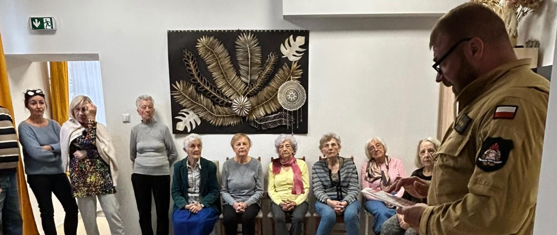 Wizyta Sandomierskich Strażaków w Dziennym Domu Pobytu Senior +. 