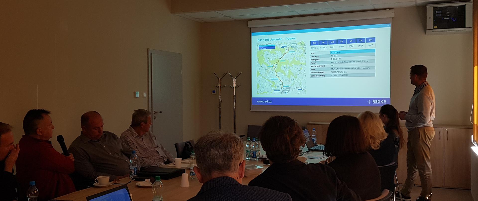 Na zdjęciu spotkania drogowców z Polski i Czech na budowie drogi ekspresowej S3 odcinek Bolków - granica państwa w Lubawce. 