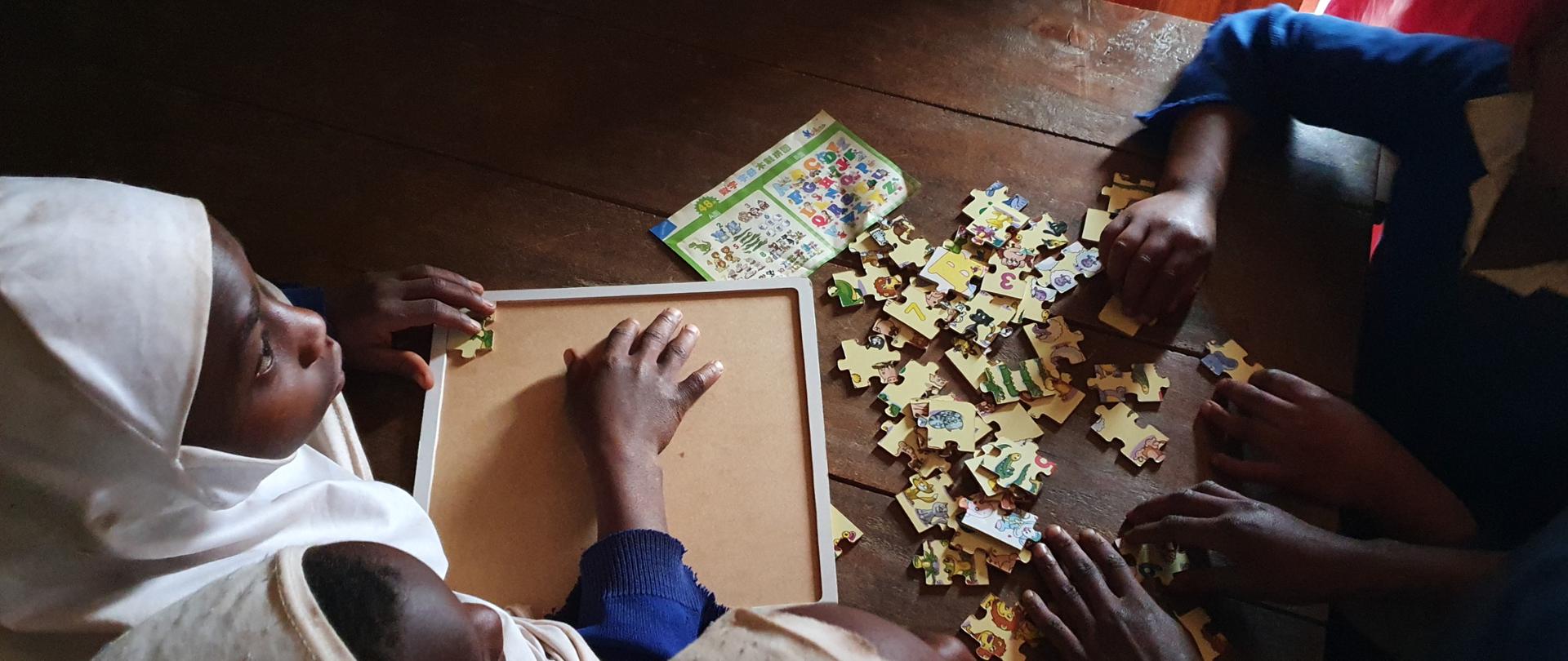 Kraina sióstr - budowa świetlicy dla dziewcząt w górach Usambara fot. Amb. RP w Tanzanii