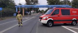 Zablokowana przez straż droga.
