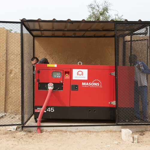 Zakup i instalacja agregatu prądotwórczego w przychodni Kaossara Fall w Thies fot. Amb.RP w Dakarze