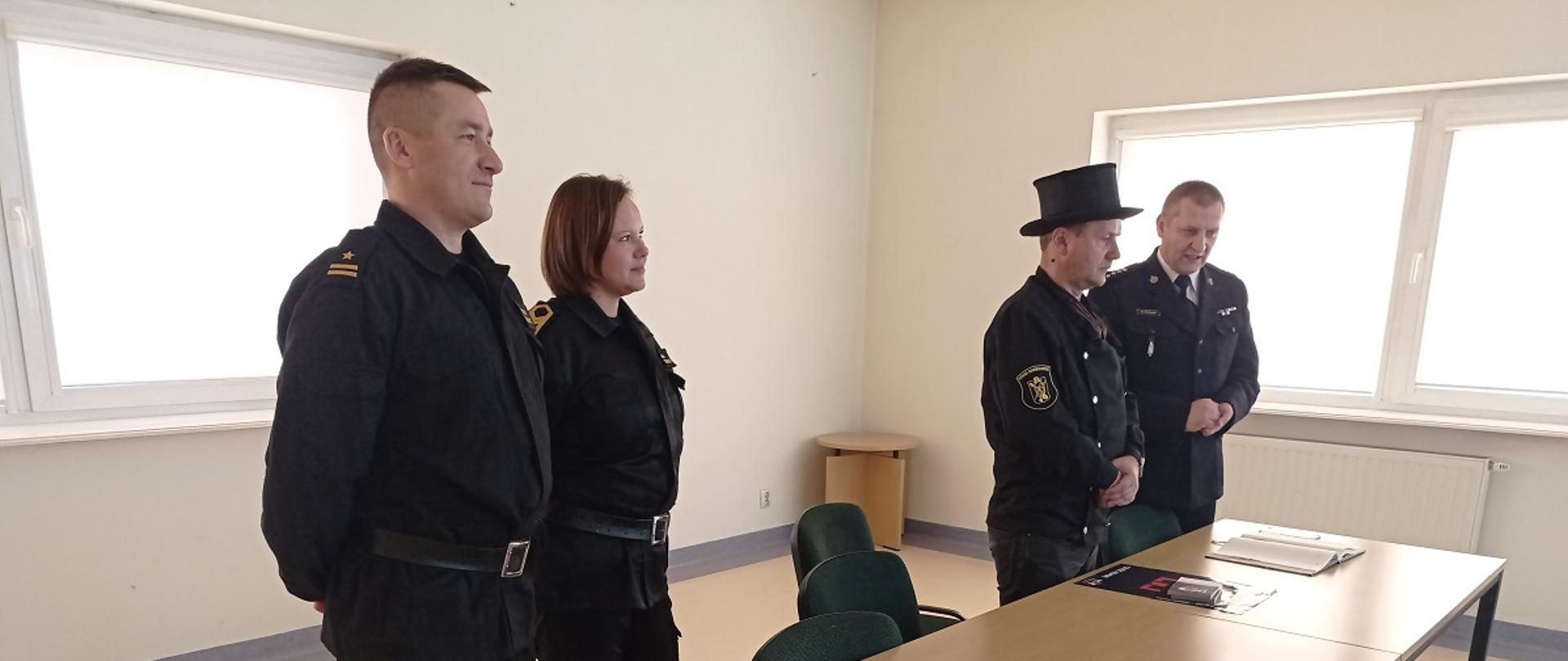 Uczestnicy spotkania na sali w KP PSP Busko-Zdrój