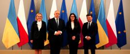 Minister Anna Moskwa, wicepremier Jacek Sasin, wicepremier Yulia Svyrydenko i minister Michał Dworczyk podczas Polsko-Ukraińskiego Forum Energii