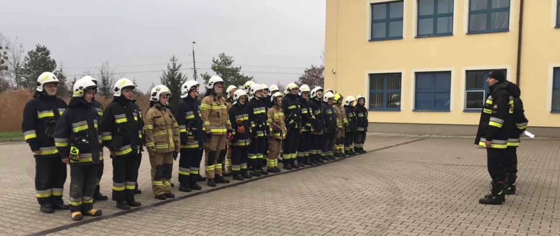 Szkolenie podstawowe strażaków ratowników Ochotniczych Straży Pożarnych