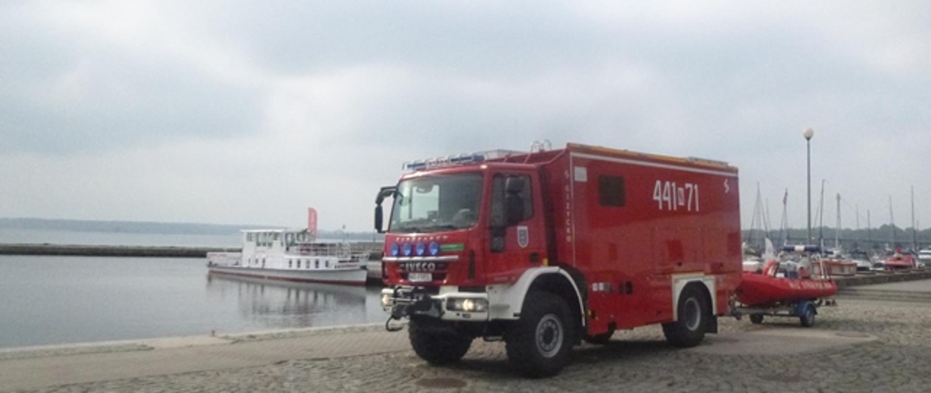 Samochód ratownictwa wodnego