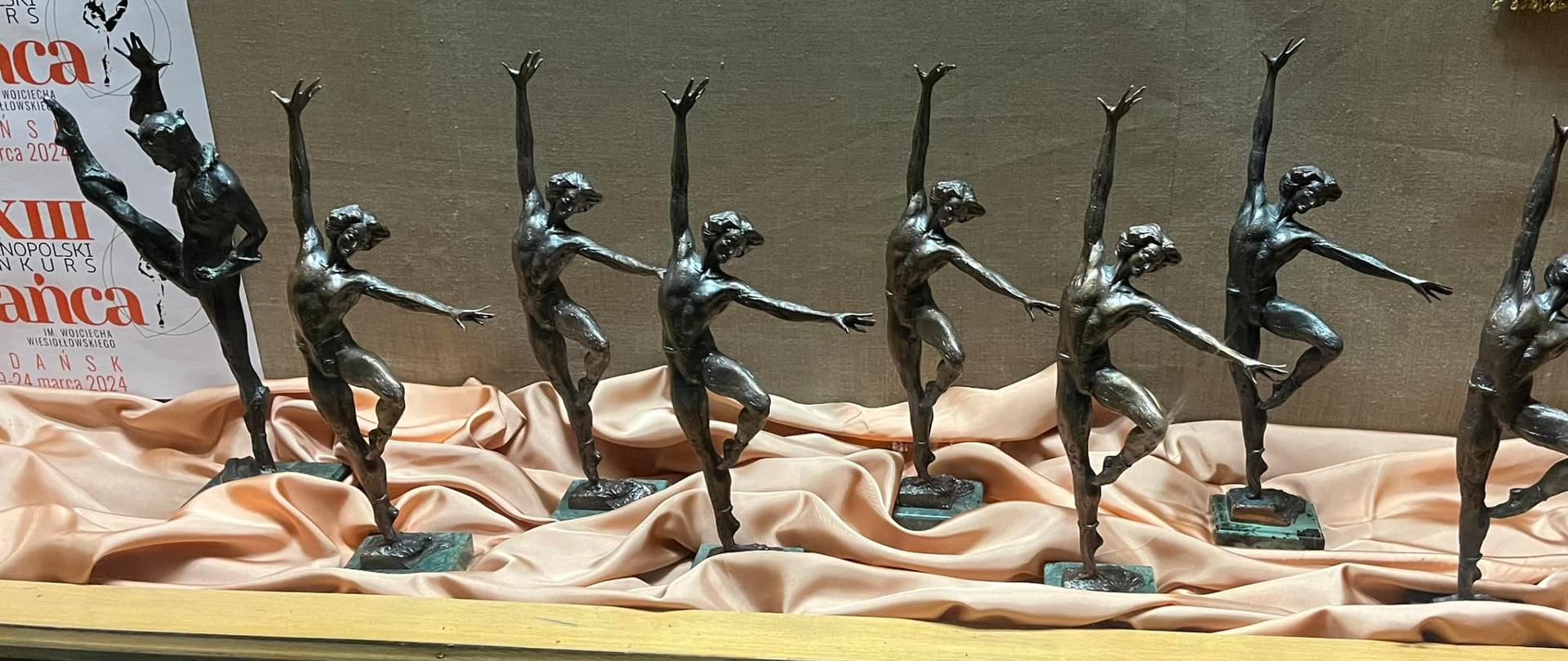 Statuetki "Orfeusz:" będące nagrodą dla laureatów konkursu 
