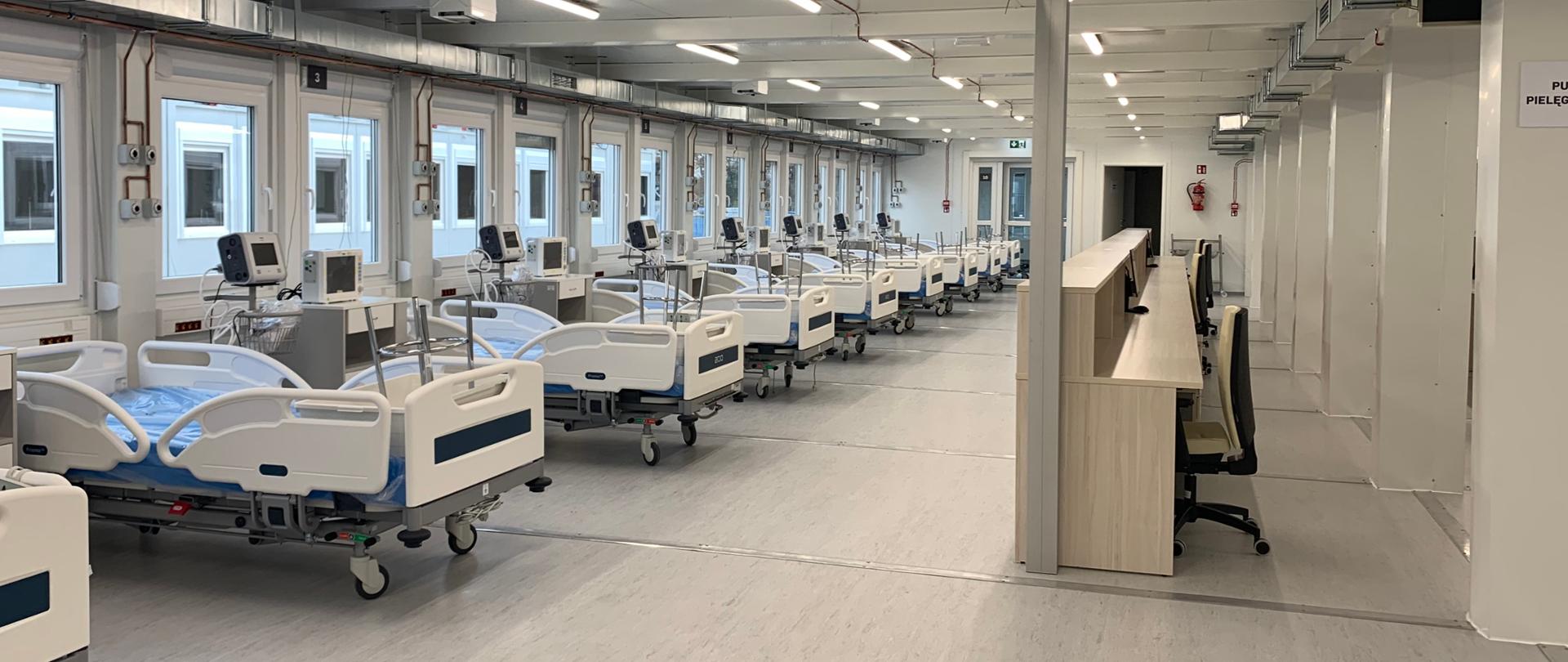 Szpital tymczasowy w Płocku. Łóżka