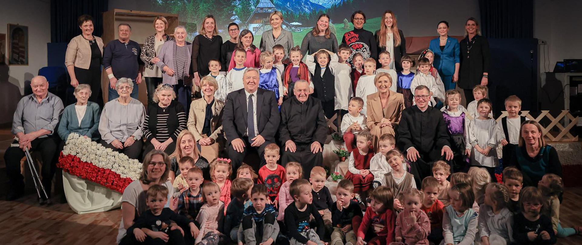 Obisk gospe Agate Kornhauser - Dude v Medgeneracijskem domu Marije, Marte in Lazarja v Logatcu