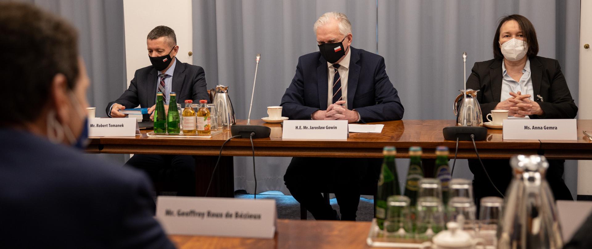 Spotkanie premiera Jarosława Gowina i wiceministra Roberta Tomanka z francuską delegacją MEDEF.