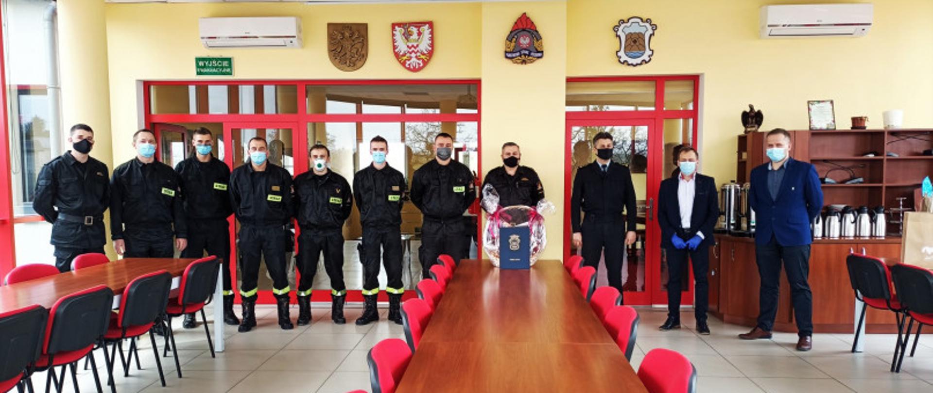 Odwiedziny Burmistrza i złożenie życzeń na dzień Strażaka