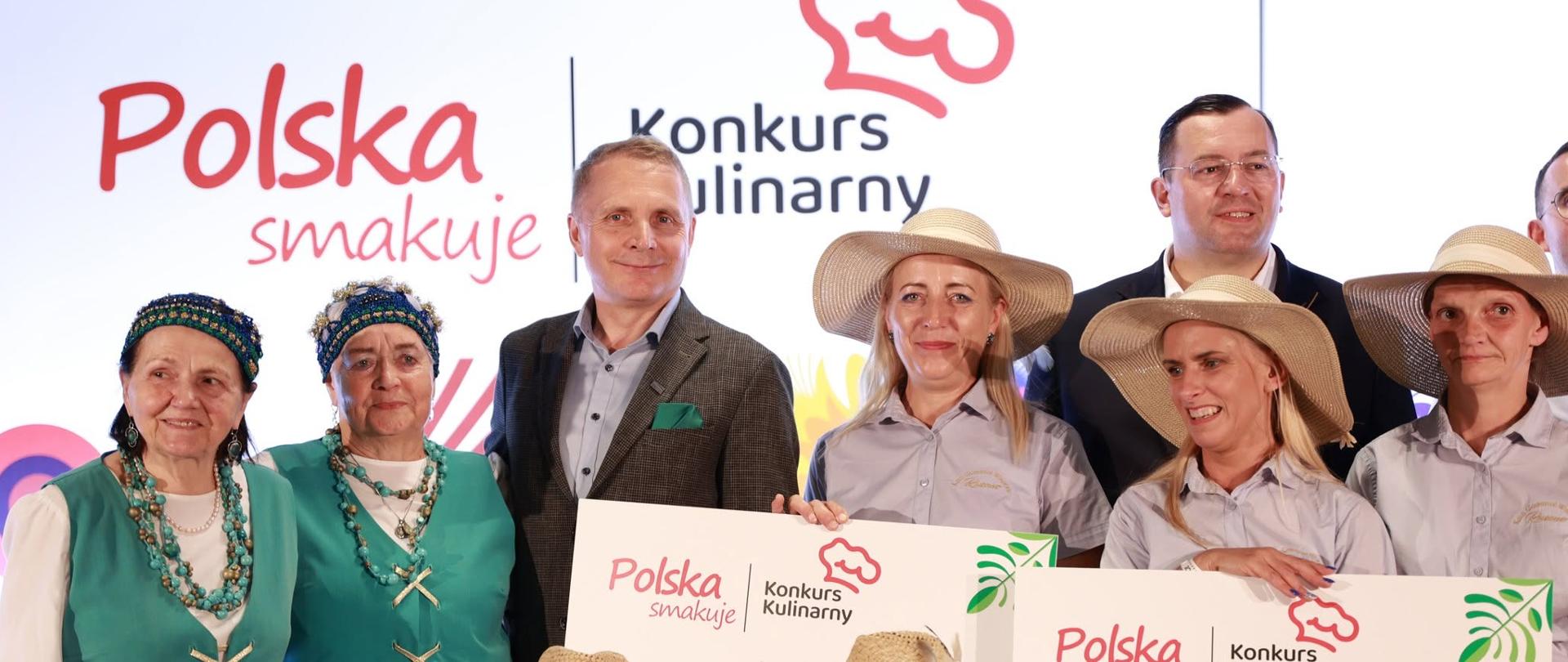 I miejsce: KGW Rusowo z powiatu kołobrzeskiego (woj. Zachodniopomorskie) z potrawą „Pomuchla”