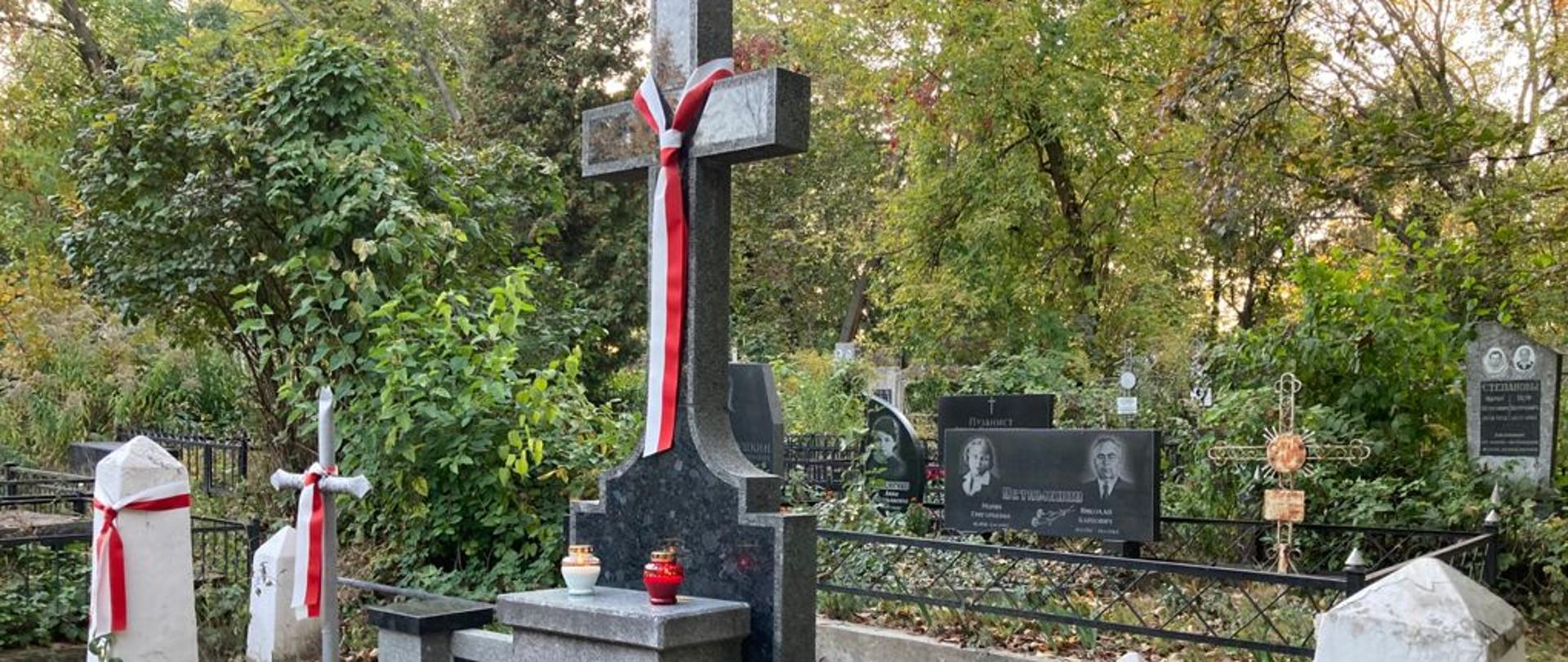 Wiceminister Jarosław Sellin wziął udział w uroczystościach 80. rocznicy niemieckiej zbrodni w Babim Jarze