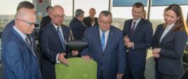 Minister A. Adamczyk i wiceminister M. Wild wzięli udział w otwarciu nowej wieży kontroli ruchu na lotnisku Katowice - Pyrzowice