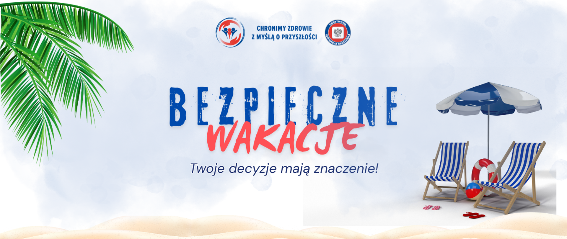 na zdjęciu dwa leżaki na plaży pod parasolem