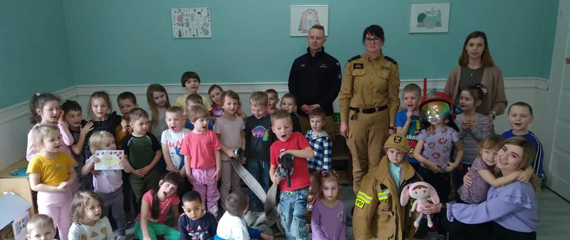 Wizyta strażaków w Akademii Wiedzy i Zabawy w Obornikach